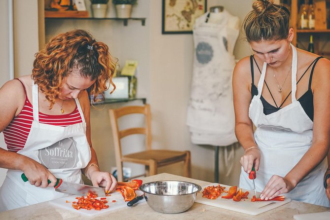 Verona: Italian Cooking Class with Pasta, Risotto and Tiramisù - The small-group advantage: why max 12 matters