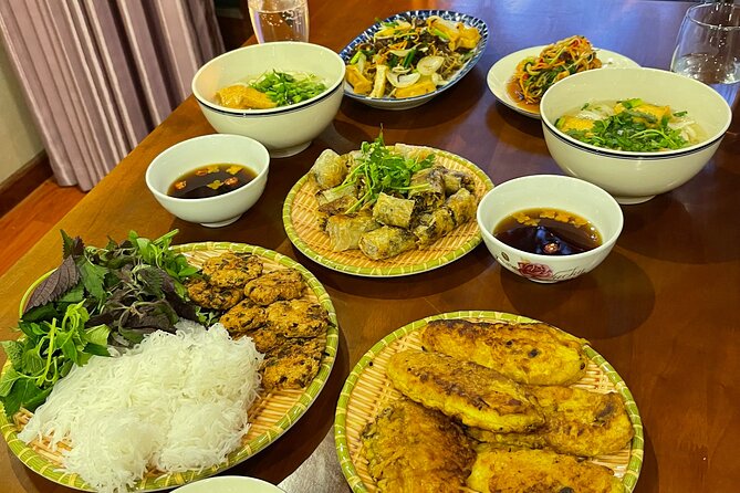 Vietnamese Vegetarian Cooking Class in Hanoi - Market Shopping With a Private Guide: Where Flavor Starts