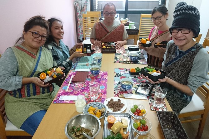 Well-balanced BENTO (lunch box) Cooking Class - Eating your bento with miso soup: how the meal is finished