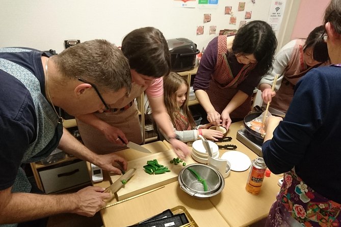 Well-balanced BENTO (lunch box) Cooking Class - Before the first cut: lunch box choice and the lesson’s mindset