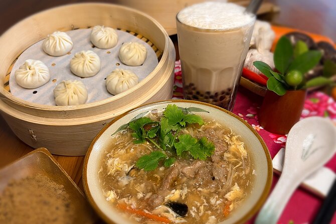 Xiao long bao, Pork thick soup, Bubble milk tea. (Taiwan Cooking Class)-B - Xiao long bao: the craft behind the soup dumpling