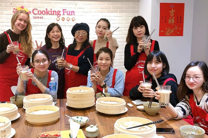 Xiao Long Bao, Pork thick soup, Bubble milk tea. Taiwan Traditional Light Meals Experience-B (Taipei Cooking Class) - Pork Thick Soup and Bubble Milk Tea: The Comfort Food Finish