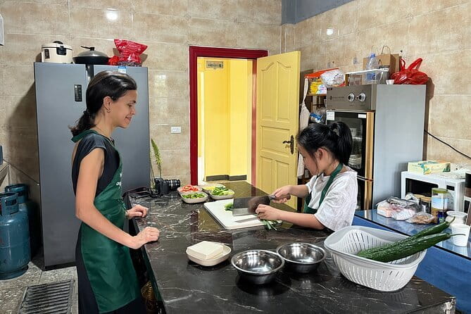 Yangshuo Cooking Class with Market Trip - Family tea and the meal rhythm: snacks, drinks, and pauses