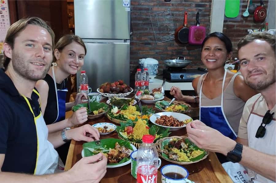 Yogyakarta: 3-hour Cooking Class with Market Tour - Price and value: what $35 really buys you