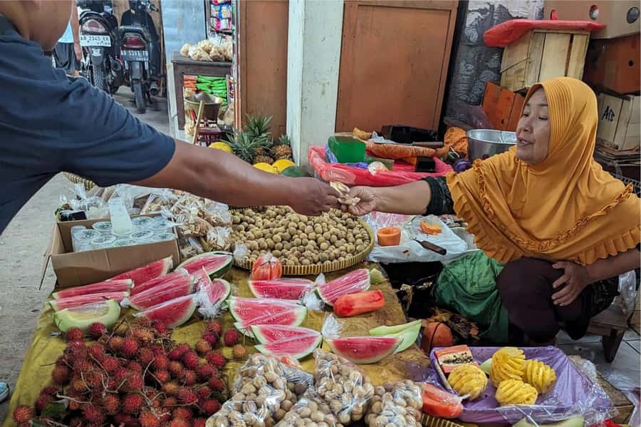 Yogyakarta: 3-hour Cooking Class with Market Tour - Morning market tour vs afternoon-only cooking session