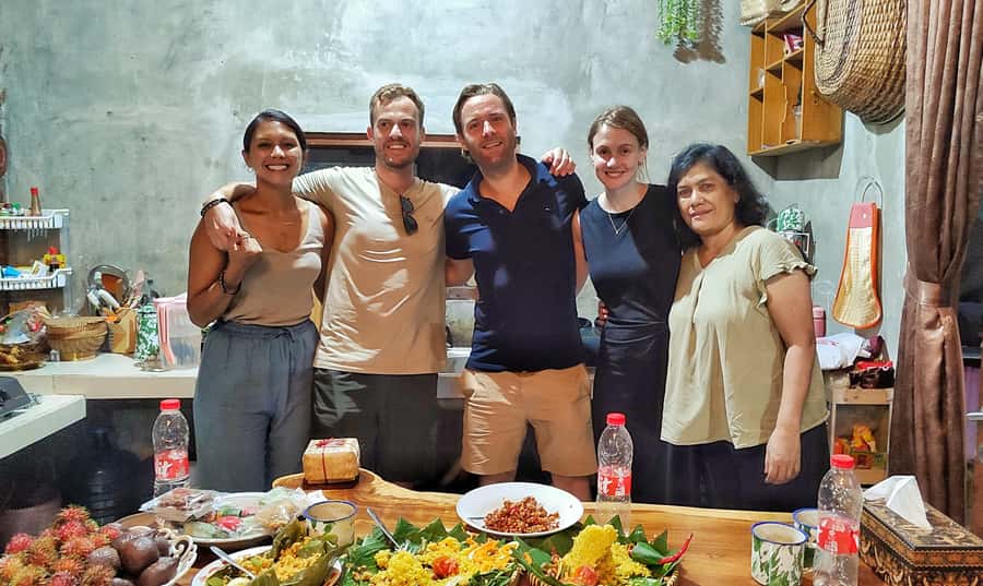 Yogyakarta: Cooking Class with Market Visit and Hotel Pickup - Hotel pickup and timing: morning vs afternoon actually matters