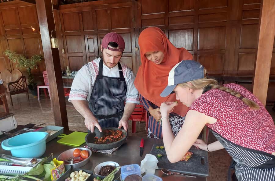 Yogyakarta: Javanese Cooking Class & Market Tour - FAQ